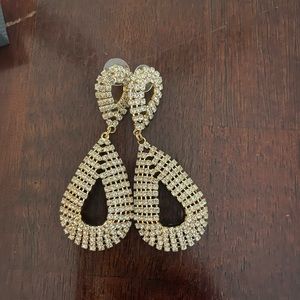 Beautiful gold and cubic zirconia dangle earrings